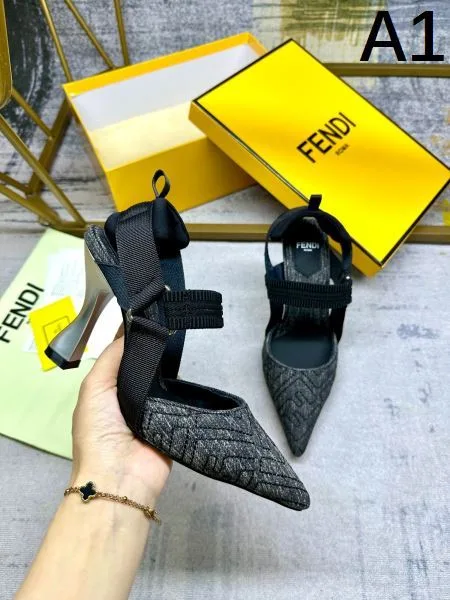 2026 春夏季超人気手元在庫あり FENDI フェンデイ レディースサンダル 商品画像 8