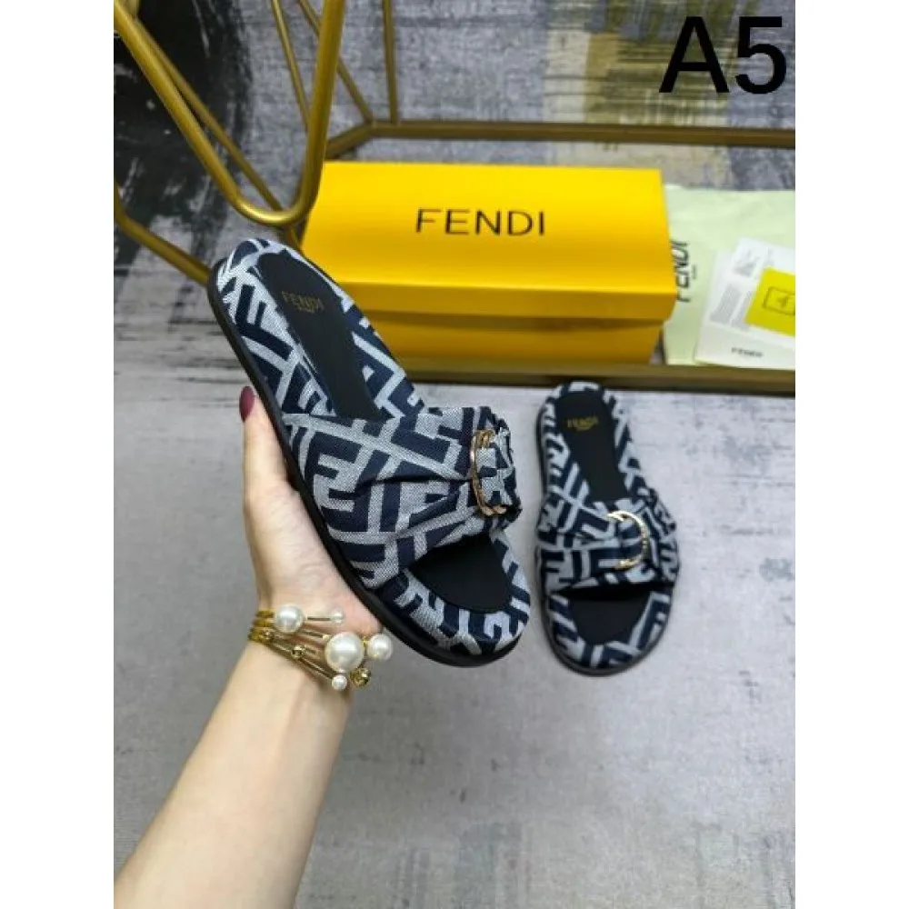 2026 素晴らしい春夏の新作 FENDI フェンデイ レディースサンダル 商品画像 5