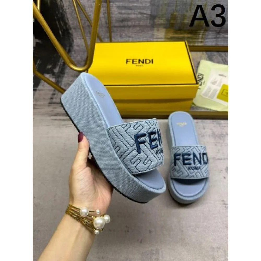 2026 春夏新作奇跡の再入荷 FENDI フェンデイ レディースサンダル 商品画像 3