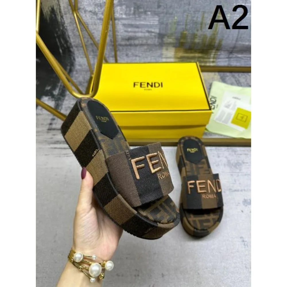 2026 新作夏の優秀アイテム FENDI フェンデイ レディースサンダル 商品画像 2