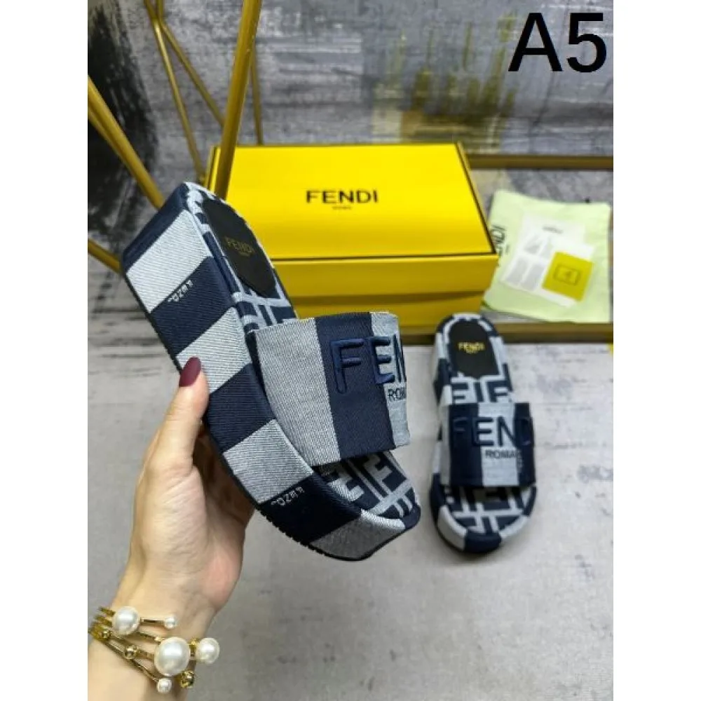 2026 新作夏の優秀アイテム FENDI フェンデイ レディースサンダル 商品画像 5