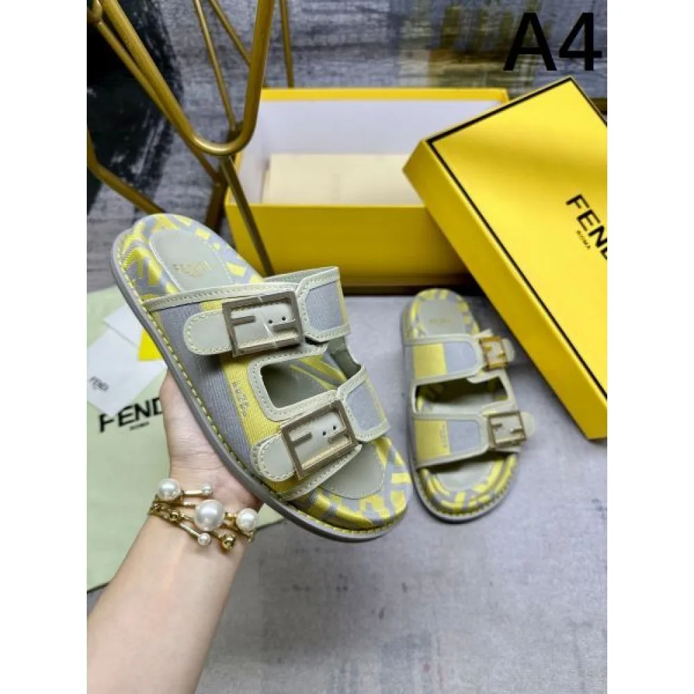 2026 夏らしく爽やかな印象 FENDI フェンデイ レディースサンダル 商品画像 4