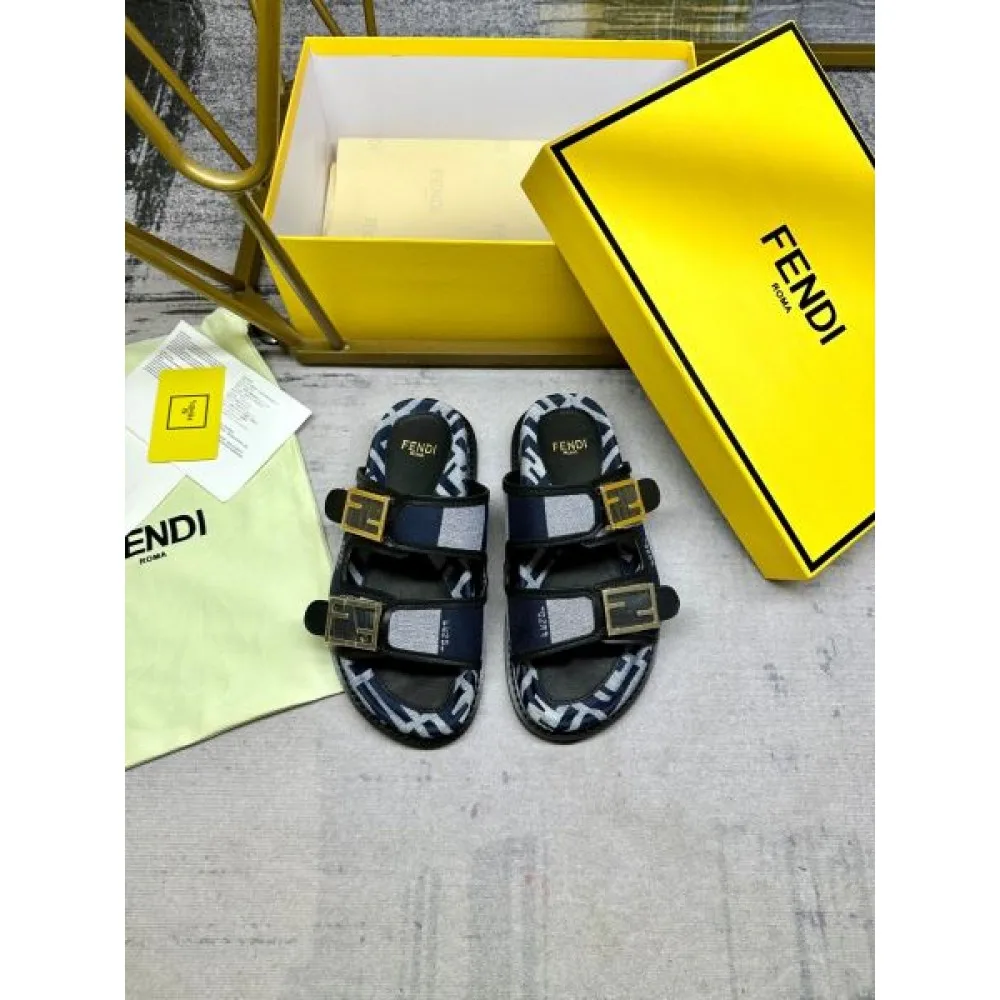2026 夏らしく爽やかな印象 FENDI フェンデイ レディースサンダル 商品画像 6