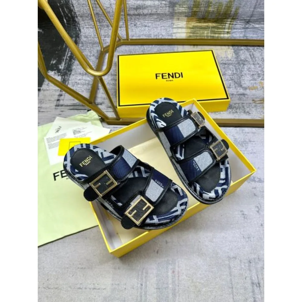 2026 夏らしく爽やかな印象 FENDI フェンデイ レディースサンダル 商品画像 7