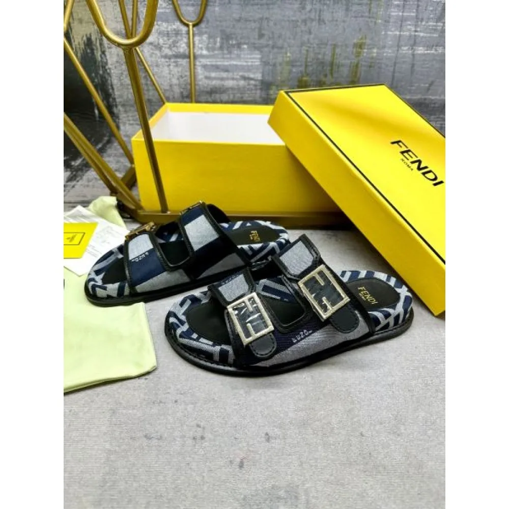 2026 夏らしく爽やかな印象 FENDI フェンデイ レディースサンダル 商品画像 8