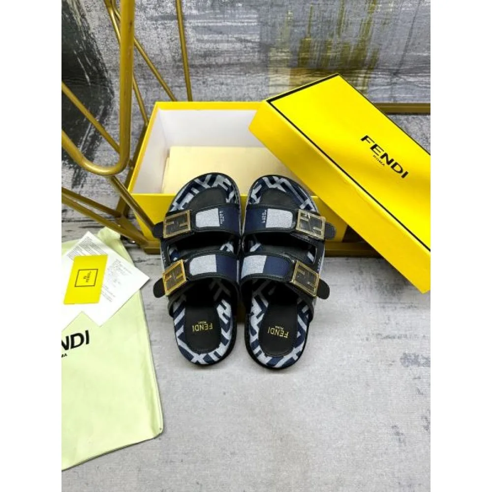 2026 夏らしく爽やかな印象 FENDI フェンデイ レディースサンダル 商品画像 9