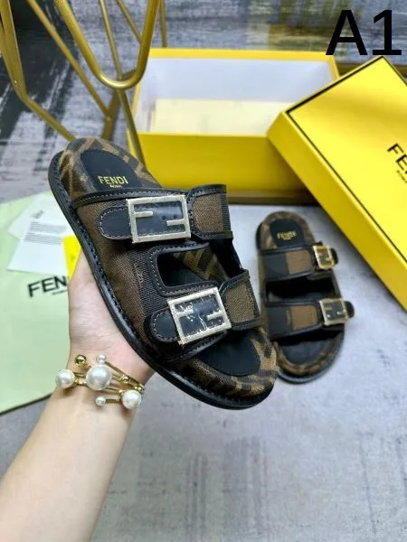 2026 夏らしく爽やかな印象 FENDI フェンデイ レディースサンダル 商品画像 10