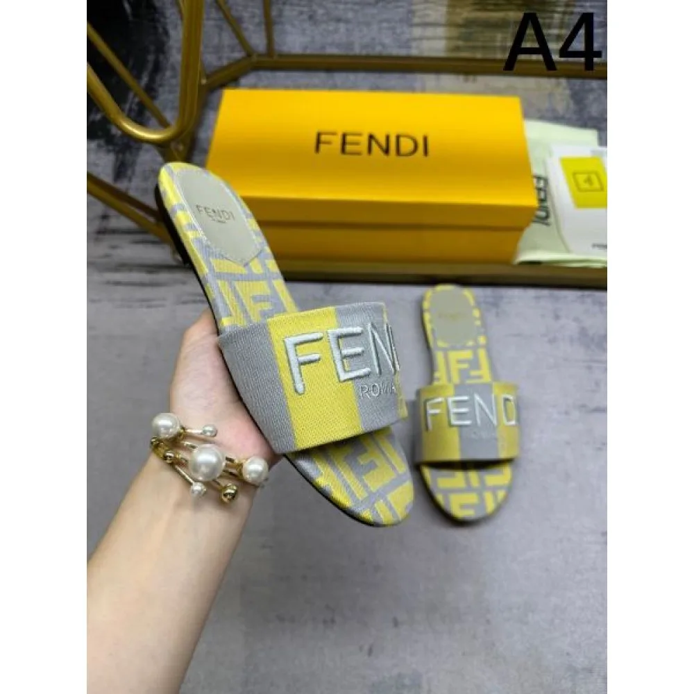 2026 春夏新作完売雑誌掲載 FENDI フェンデイ レディースサンダル 商品画像 4