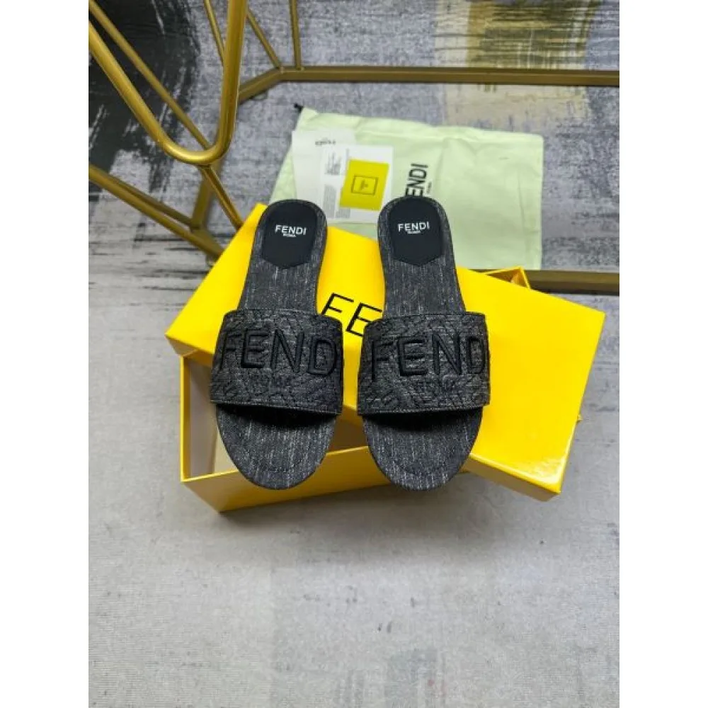 2026 春夏入荷限定SALE価格 FENDI フェンデイ レディースサンダル 商品画像 6