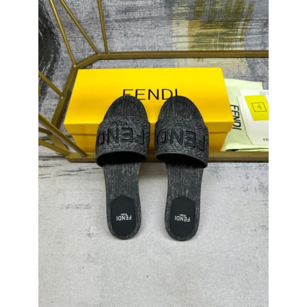 2026 春夏入荷限定SALE価格 FENDI フェンデイ レディースサンダル 商品画像 8