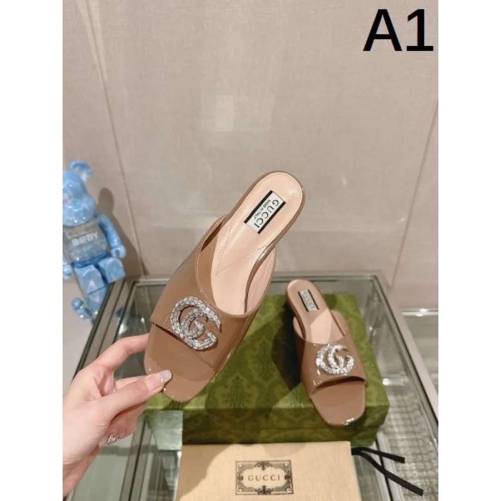 2026 魅力的な価格でセール GUCCI グッチ レディーススリッパ 商品画像 1