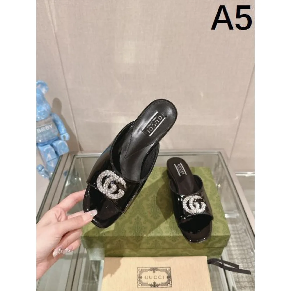 2026 魅力的な価格でセール GUCCI グッチ レディーススリッパ 商品画像 5