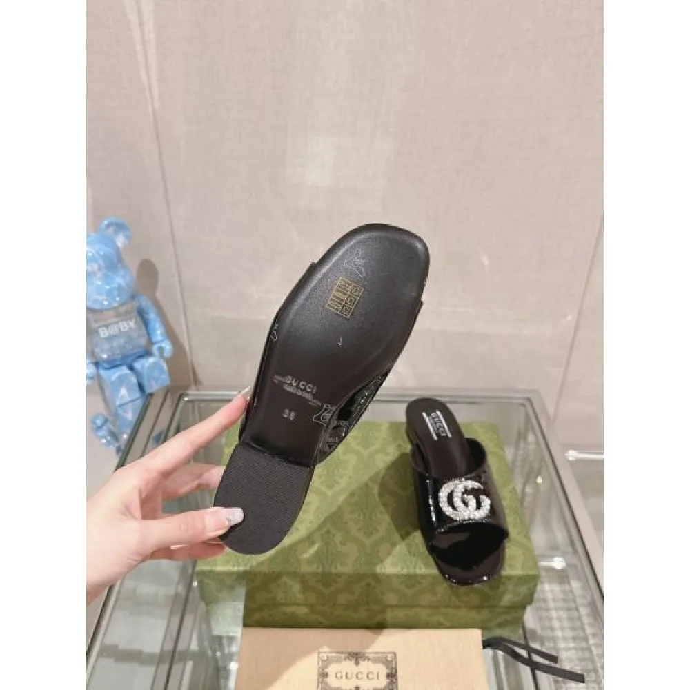 2026 魅力的な価格でセール GUCCI グッチ レディーススリッパ 商品画像 9