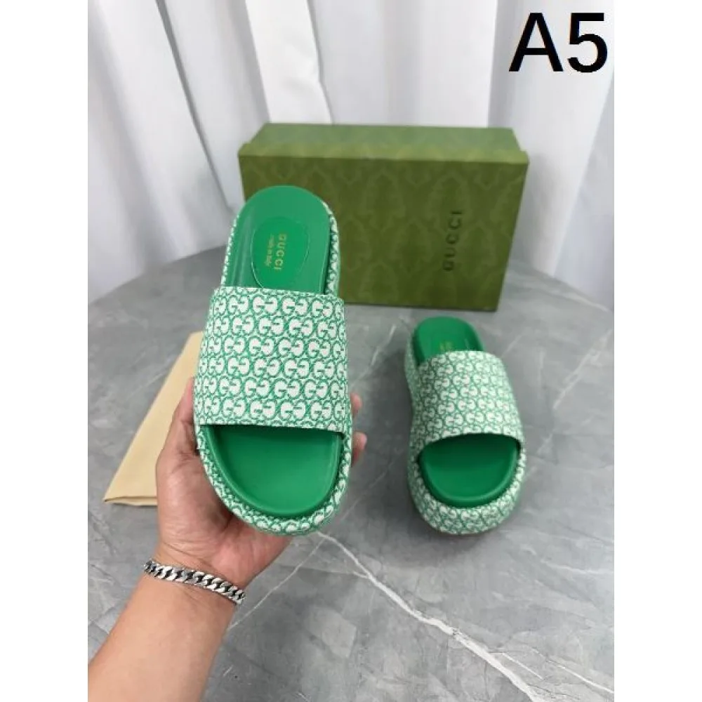 2026 夏のおでかけにもぴったり GUCCI グッチ レディーススリッパ 商品画像 5