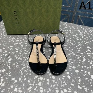2026 夏に向けて使えるスタイル GUCCI グッチ レディースサンダル 商品画像 1