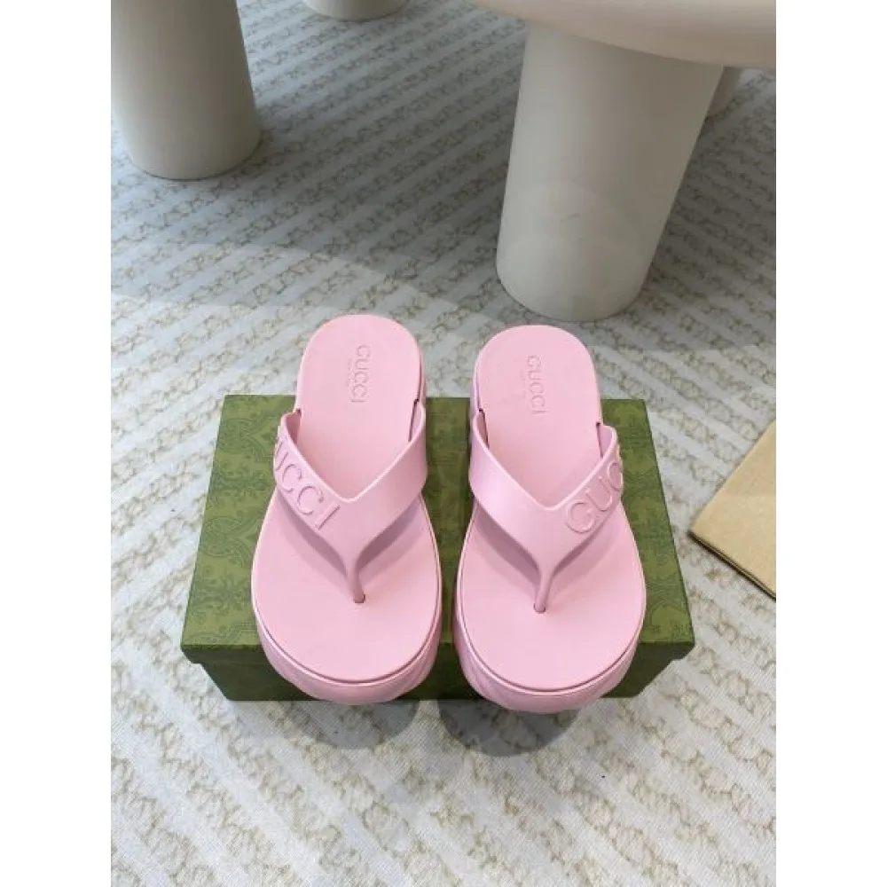 2026 愛用者多数になる夏季新作 GUCCI グッチ レディーススリッパ 商品画像 5