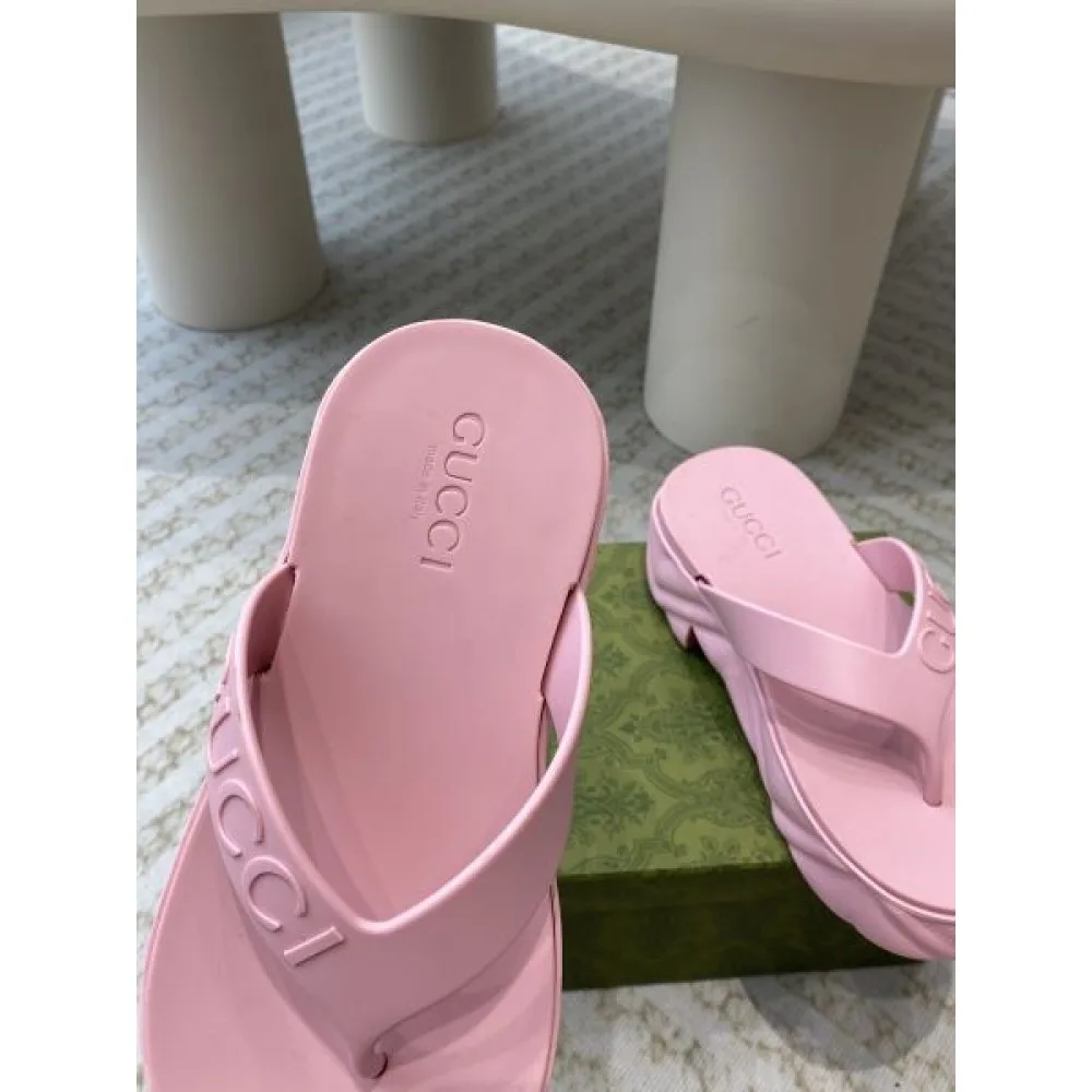 2026 愛用者多数になる夏季新作 GUCCI グッチ レディーススリッパ 商品画像 6