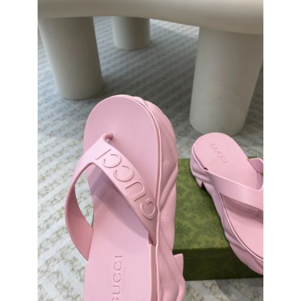 2026 愛用者多数になる夏季新作 GUCCI グッチ レディーススリッパ 商品画像 7