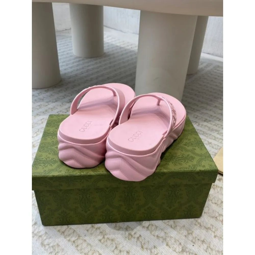 2026 愛用者多数になる夏季新作 GUCCI グッチ レディーススリッパ 商品画像 8