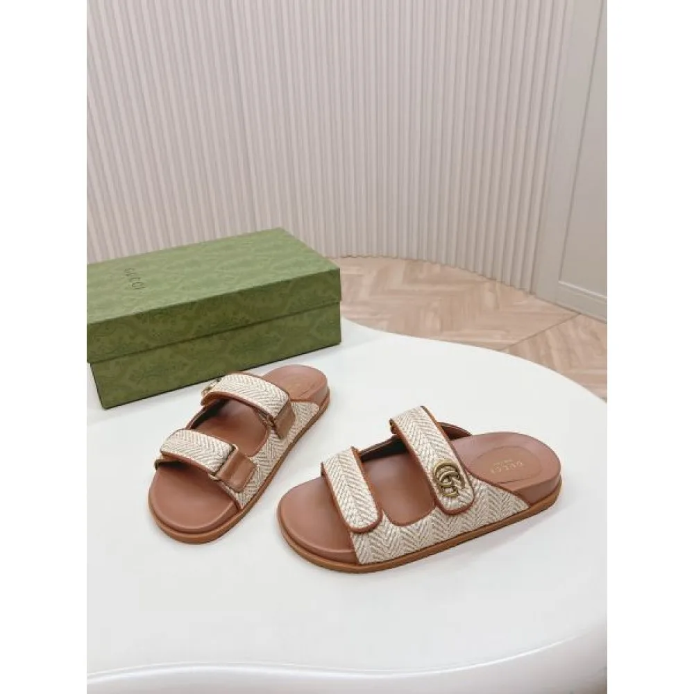 2026 品薄状態になる夏季新作 GUCCI グッチ レディースサンダル 商品画像 3