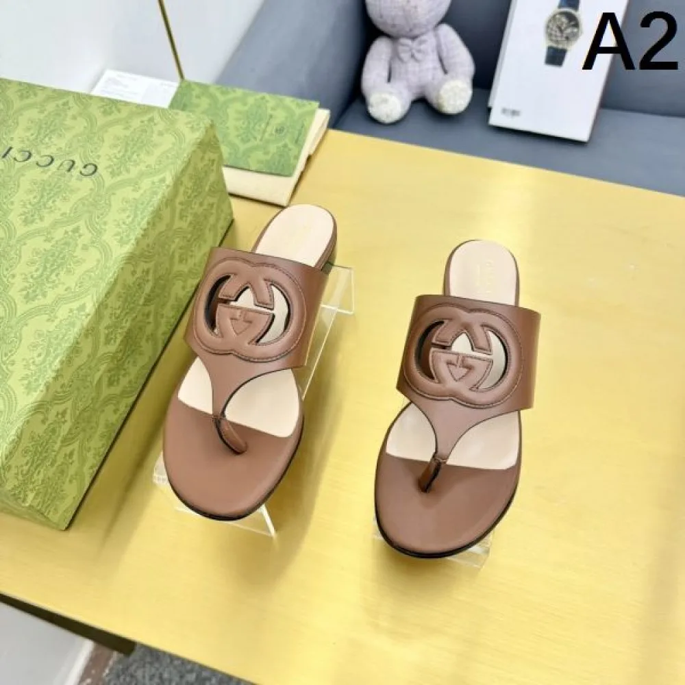 2026 この春夏注目のトップス GUCCI グッチ レディースサンダル 商品画像 2