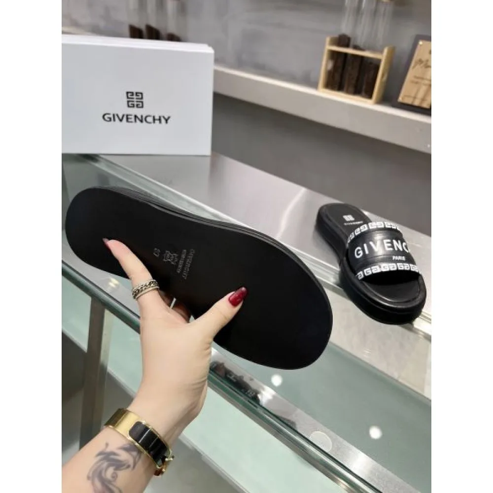 2026 期待値も高いアイテム GIVENCHY ジバンシィ レディーススリッパ 商品画像 9