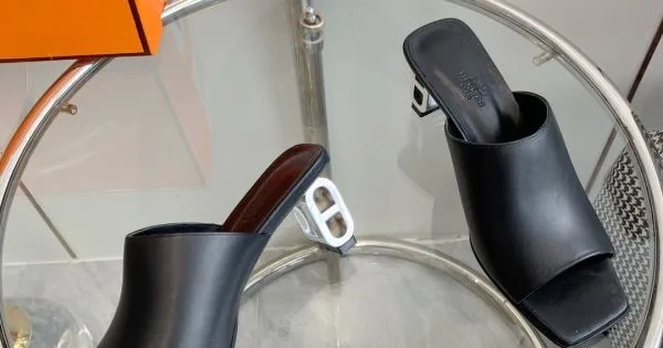 2026 トレンドを追求した新作 HERMES エルメス レディースサンダル 商品画像 11