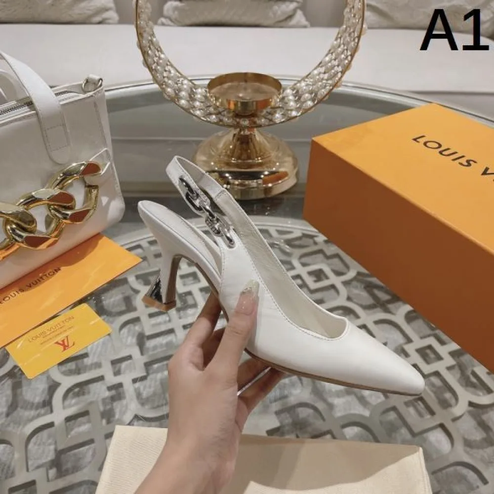 2026 海外先行発売! LOUIS VUITTON ルイヴィトン レディースサンダル 商品画像 1