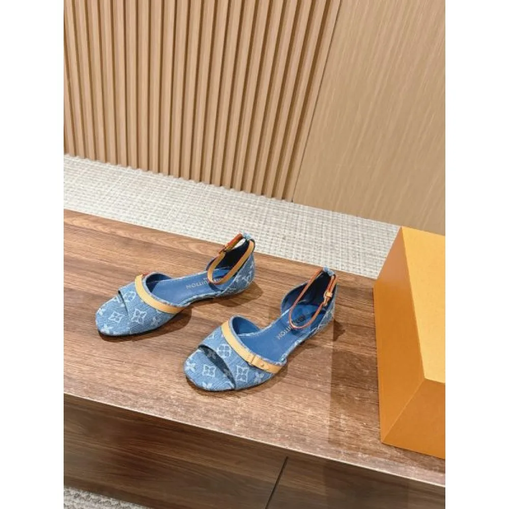 2026 大人気カラー入荷! LOUIS VUITTON ルイヴィトン レディースサンダル 商品画像 2