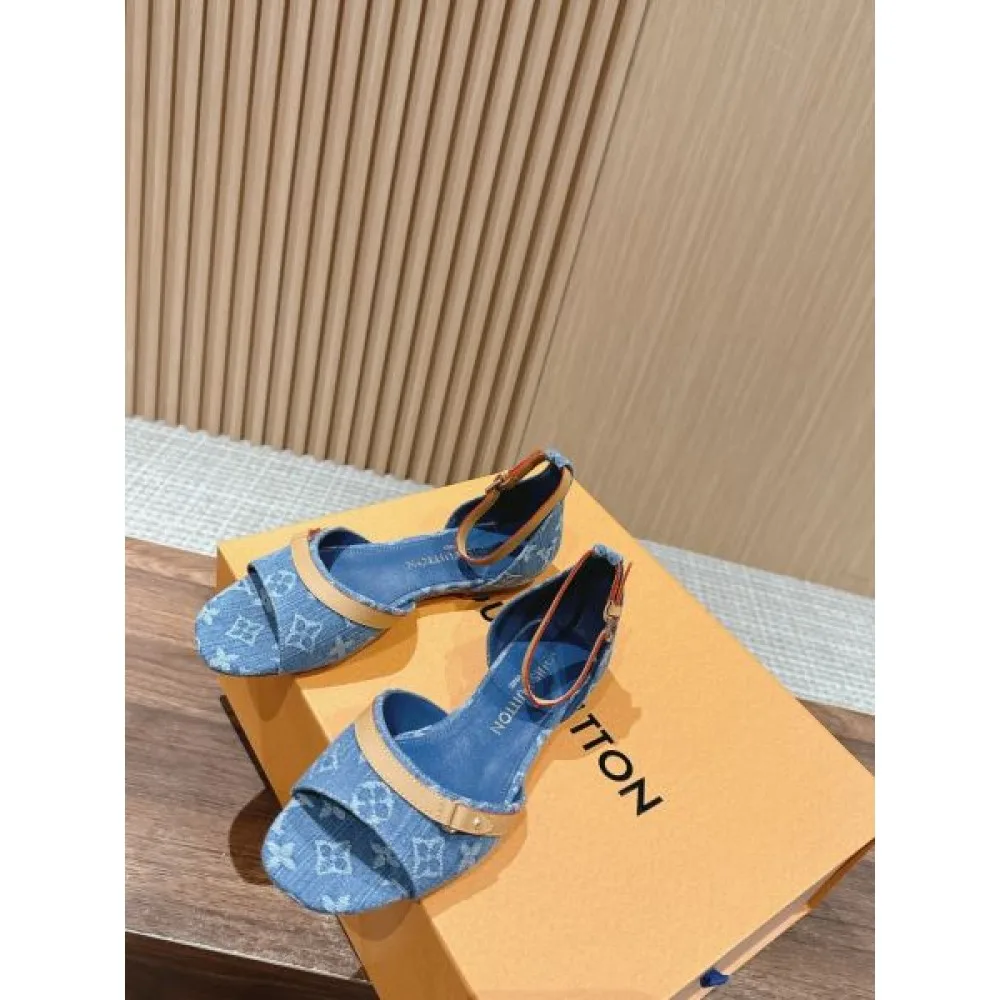 2026 大人気カラー入荷! LOUIS VUITTON ルイヴィトン レディースサンダル 商品画像 4