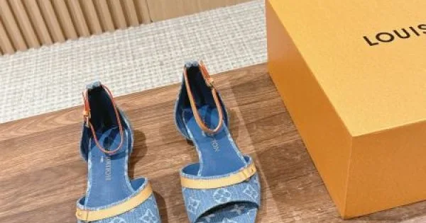 2026 大人気カラー入荷! LOUIS VUITTON ルイヴィトン レディースサンダル 商品画像 11