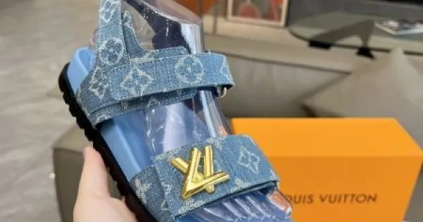 2026 現地価格sale LOUIS VUITTON ルイヴィトン レディースサンダル 商品画像 11