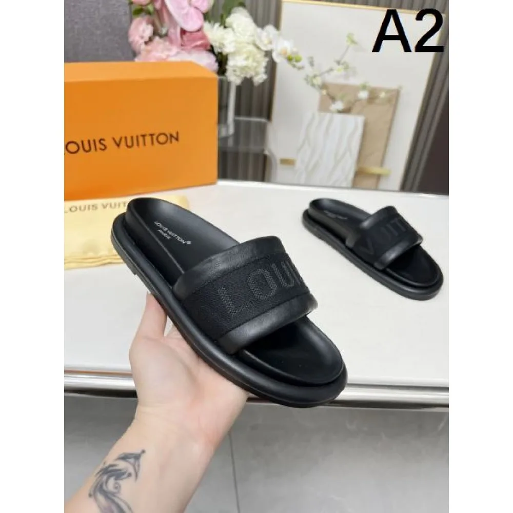 2026 夏らしい色味 LOUIS VUITTON ルイヴィトン レディースサンダル 商品画像 2