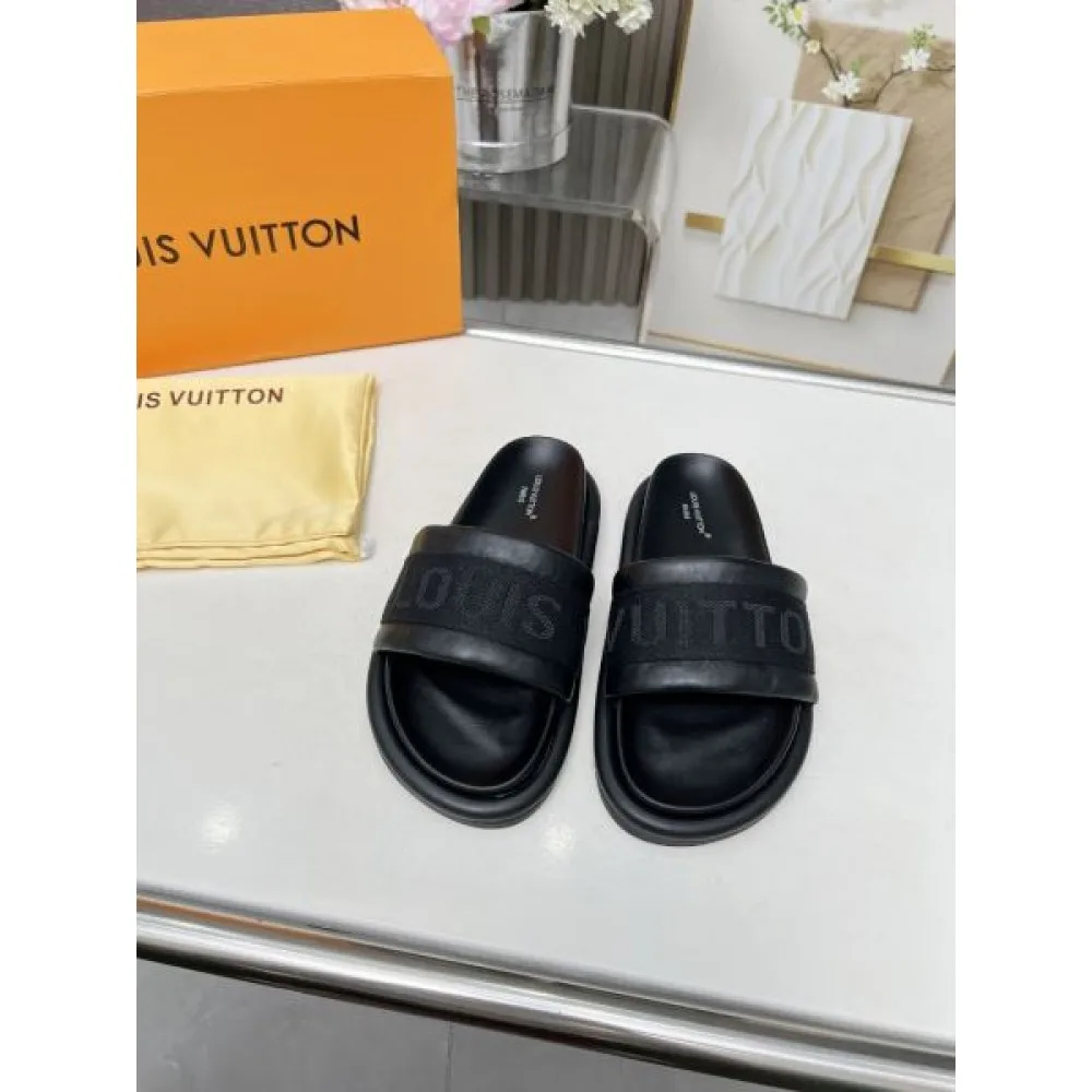 2026 夏らしい色味 LOUIS VUITTON ルイヴィトン レディースサンダル 商品画像 4