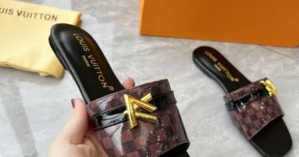 2026 超人気最新作 LOUIS VUITTON ルイヴィトン レディースサンダル 商品画像 11