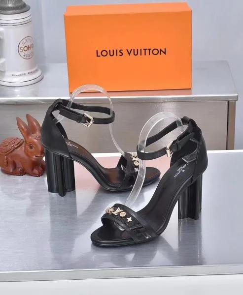 2026 春夏新作登場 LOUIS VUITTON ルイヴィトン レディースサンダル 商品画像 7
