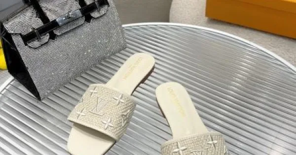 2026 流行の最前線 LOUIS VUITTON ルイヴィトン レディースサンダル 商品画像 12