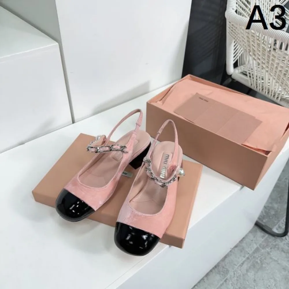 2026 ホリデー限定 MIU MIU ミュウミュウ レディースサンダル 商品画像 3