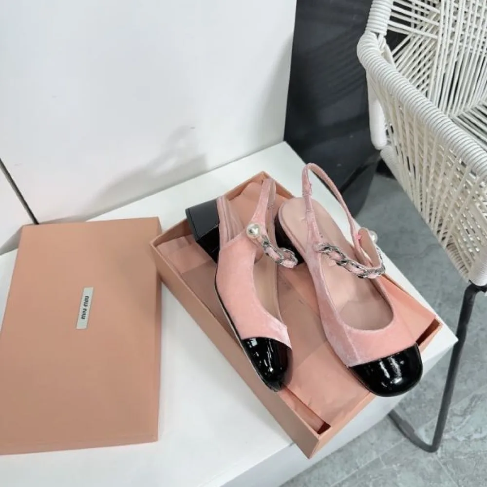 2026 ホリデー限定 MIU MIU ミュウミュウ レディースサンダル 商品画像 4