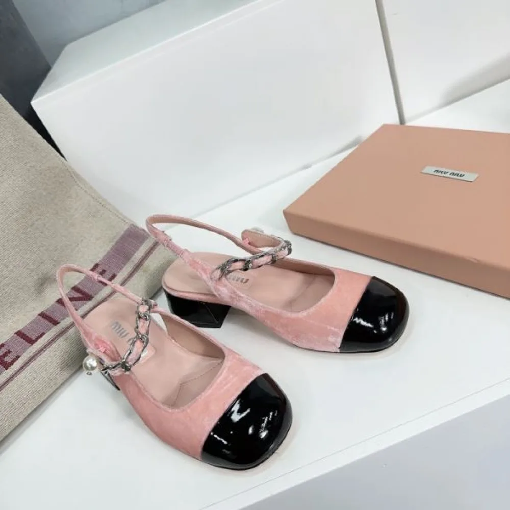 2026 ホリデー限定 MIU MIU ミュウミュウ レディースサンダル 商品画像 5