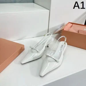 2026 定番人気商品 MIU MIU ミュウミュウ レディースサンダル 商品画像 1