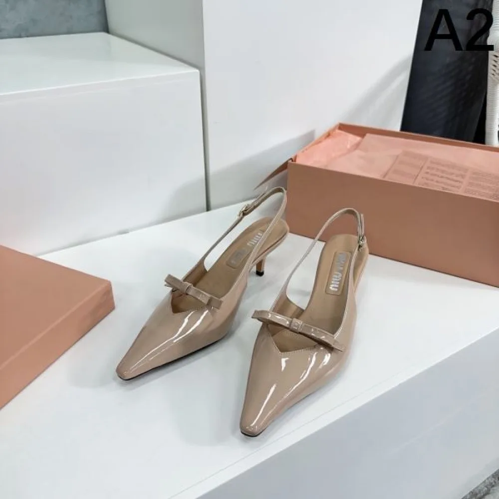 2026 定番人気商品 MIU MIU ミュウミュウ レディースサンダル 商品画像 2