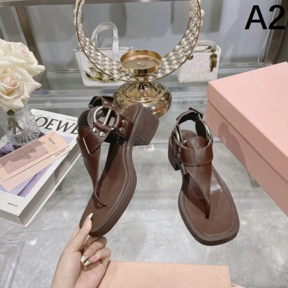 2026 もうすぐ日本上陸 MIU MIU ミュウミュウ レディースサンダル 商品画像 2