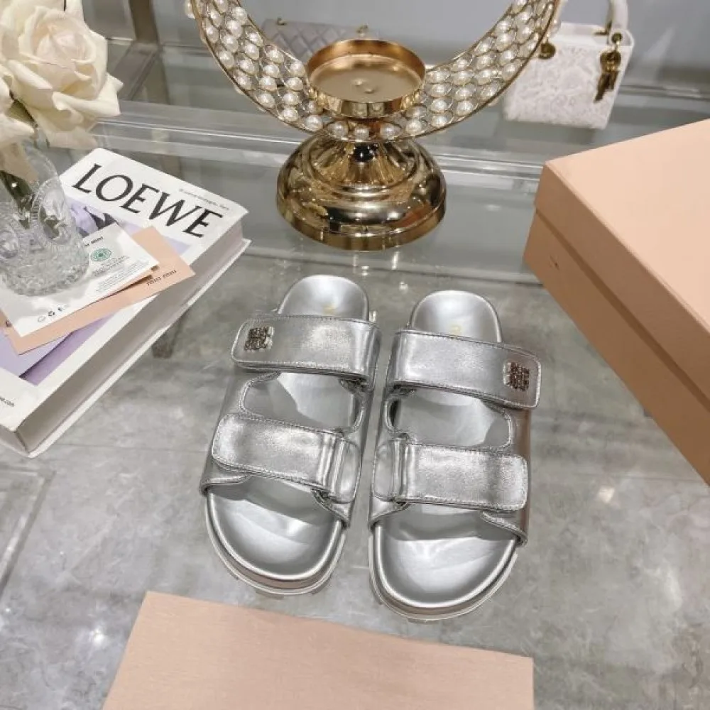 2026 最新でおしゃれな MIU MIU ミュウミュウ レディーススリッパ 商品画像 4