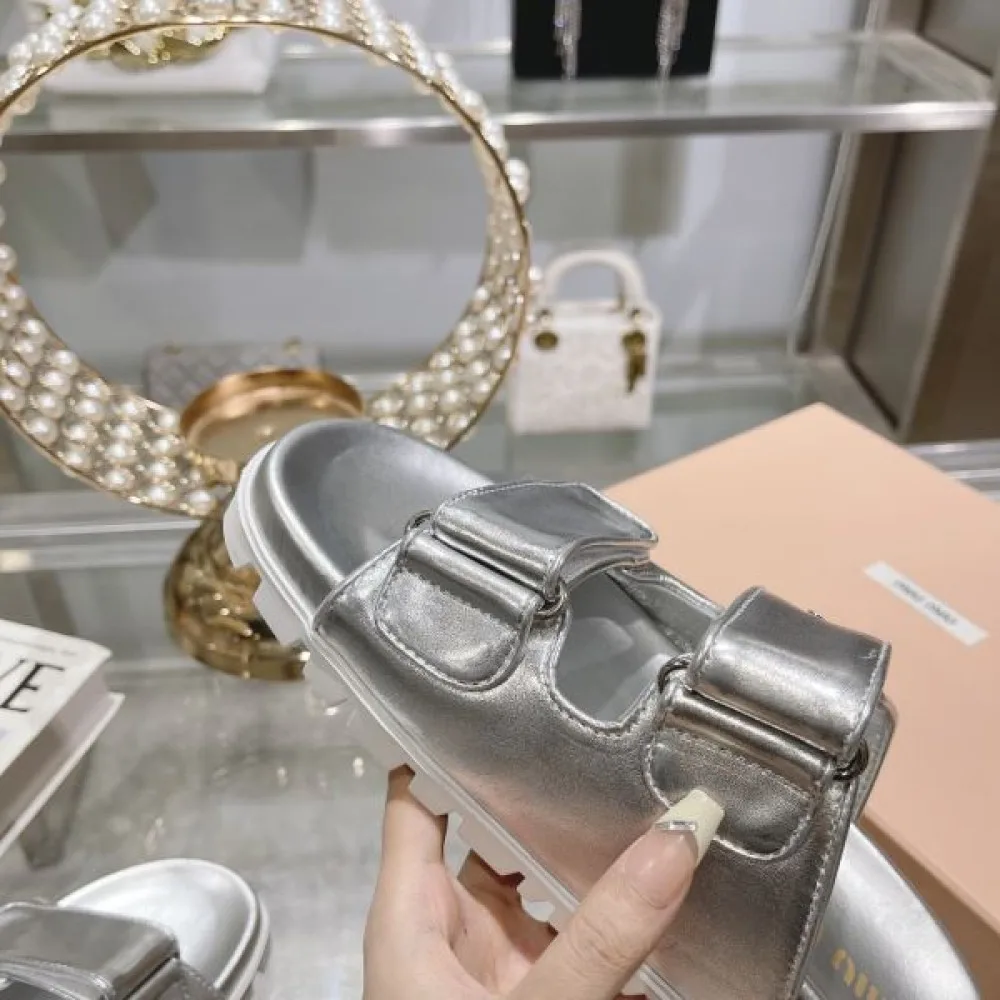 2026 最新でおしゃれな MIU MIU ミュウミュウ レディーススリッパ 商品画像 7
