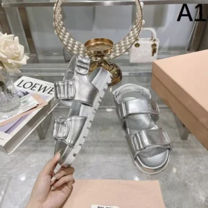 2026 ギフトにオススメ MIU MIU ミュウミュウ レディースサンダル 商品画像 1
