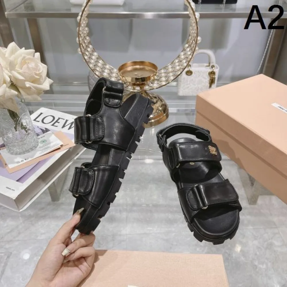 2026 ギフトにオススメ MIU MIU ミュウミュウ レディースサンダル 商品画像 2