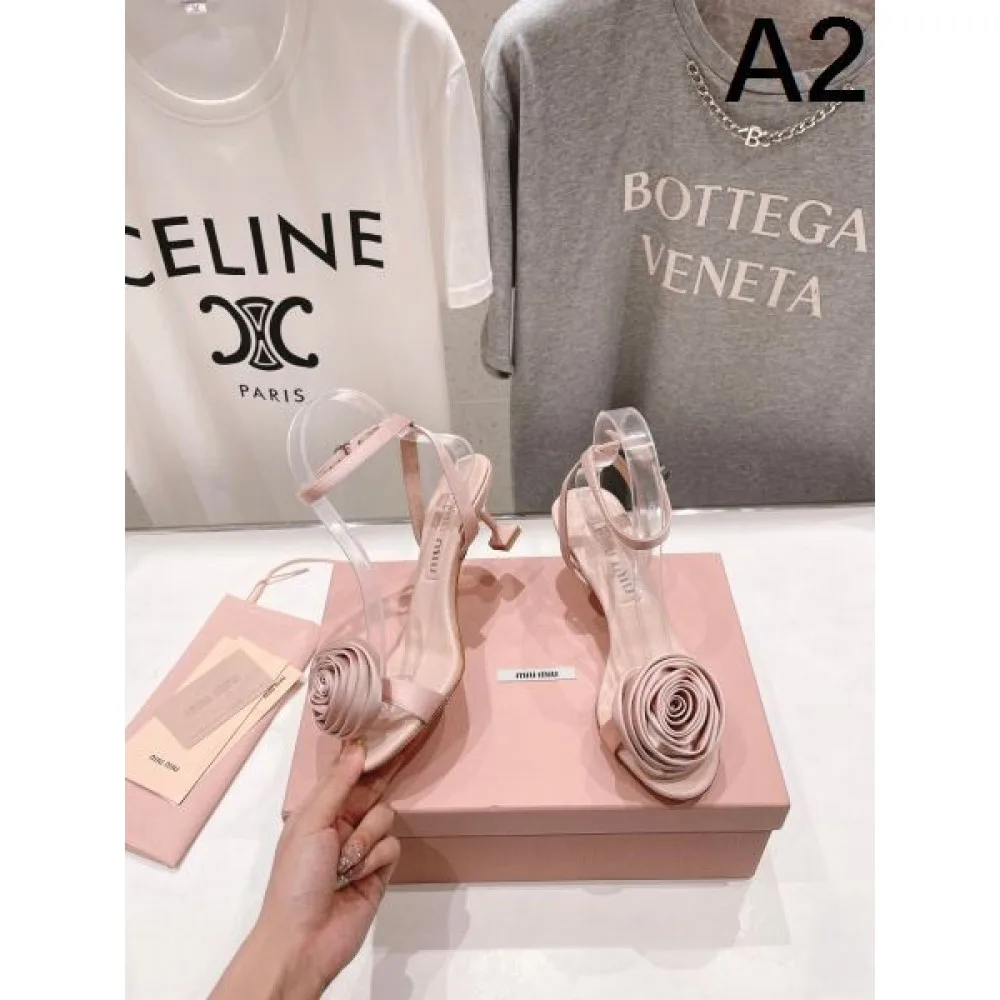 2026 衝撃セールで破格 MIU MIU ミュウミュウ レディースサンダル 商品画像 2