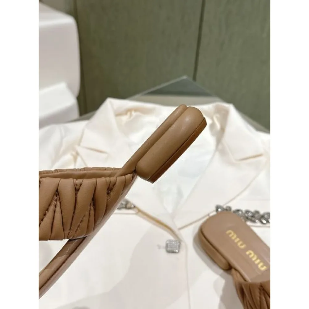 2026 TOPセラー賞受賞! MIU MIU ミュウミュウ レディーススリッパ 商品画像 7