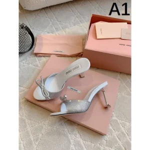 2026 最前線新作 MIU MIU ミュウミュウ レディースサンダル 商品画像 1
